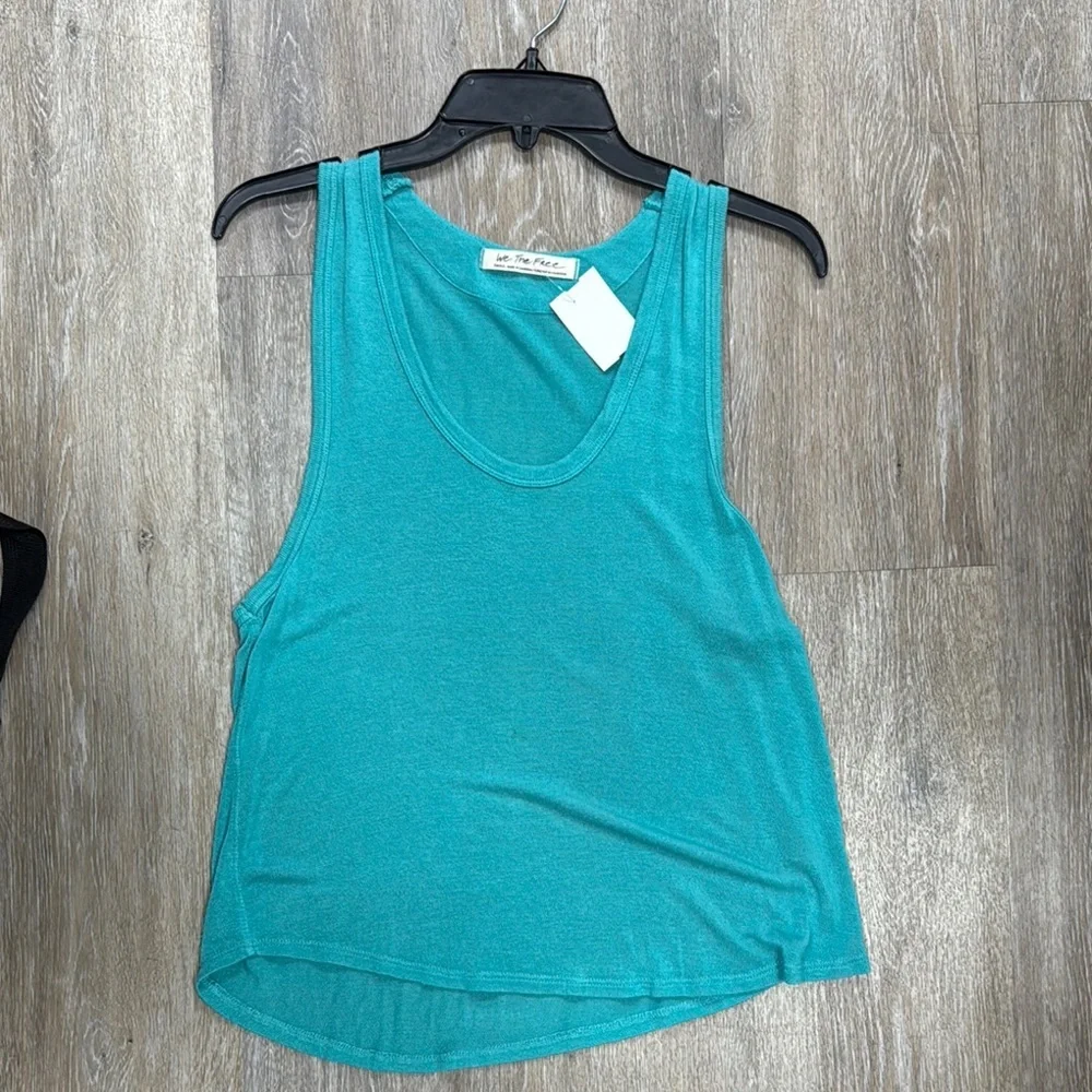 We The Free Blue Sleeveless Crop Tank Top - Picture 1 of 2